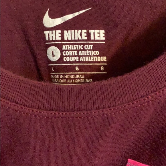 Nike T-shirt - Picture 2 of 3